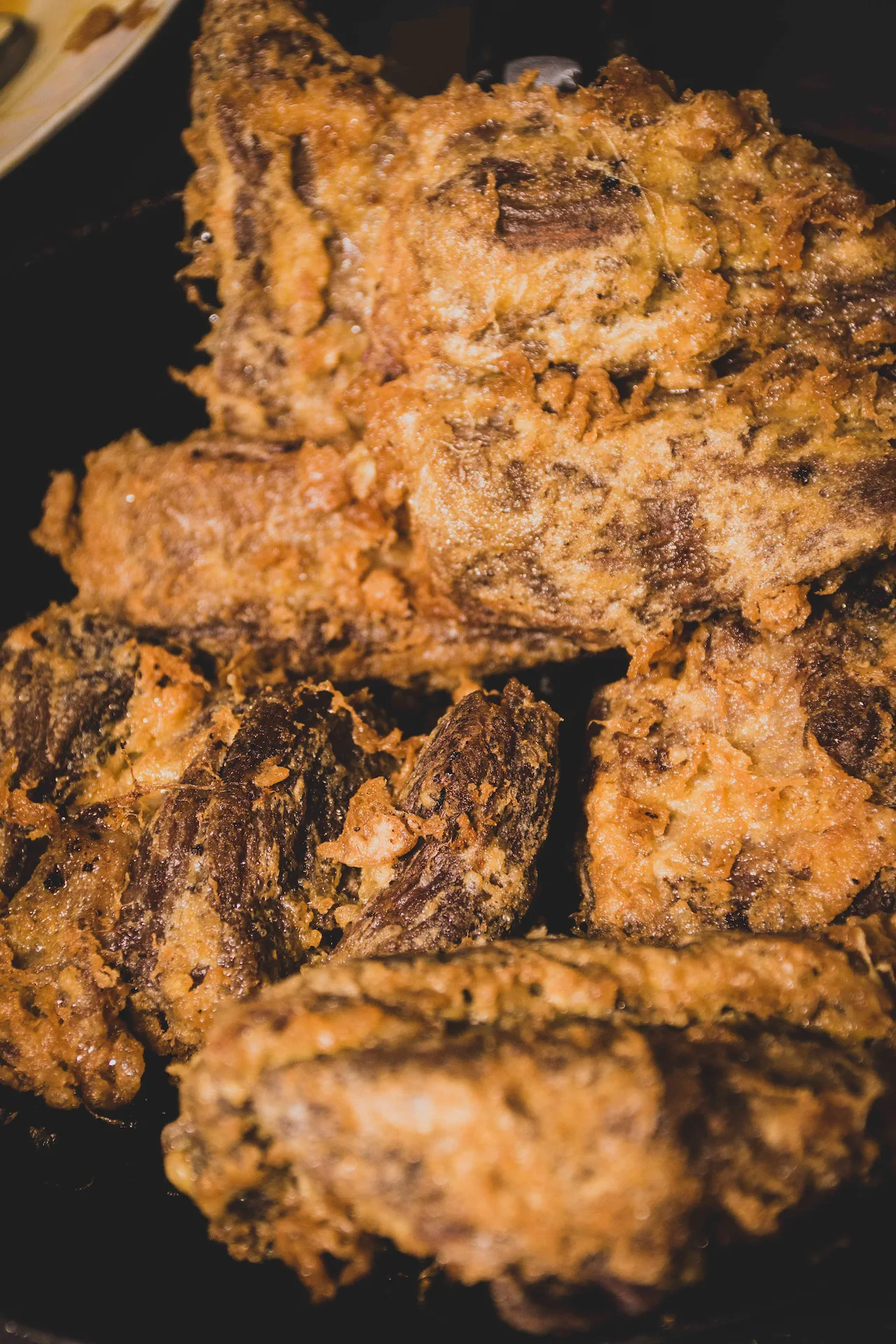 Tortilla de huevo frita en sartén de hierro, técnica heredada — Sin Receta, Jose Fonseca